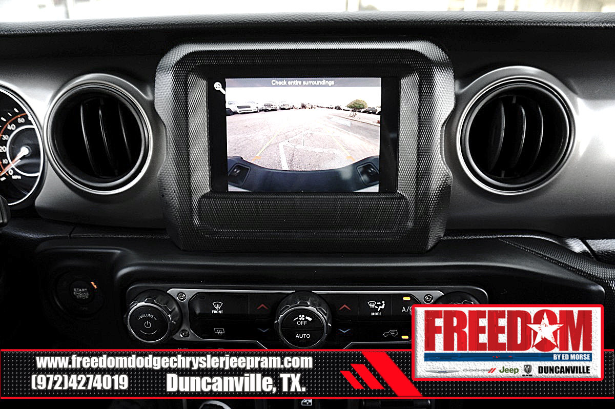 Used 2023 Jeep Gladiator Sport AWD/4WD image 19