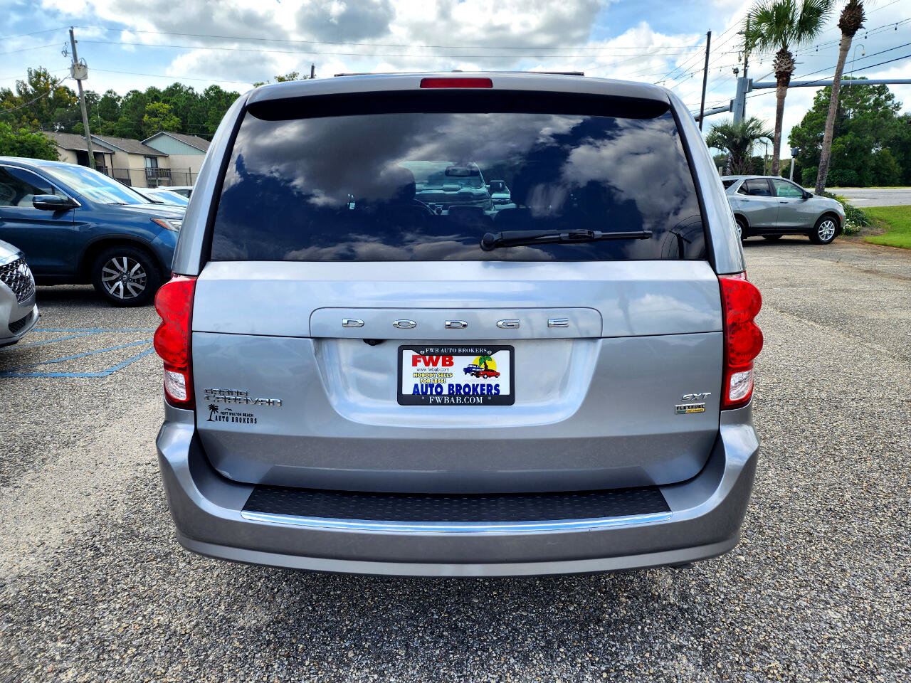 Used 2019 Dodge Grand Caravan SXT image 4