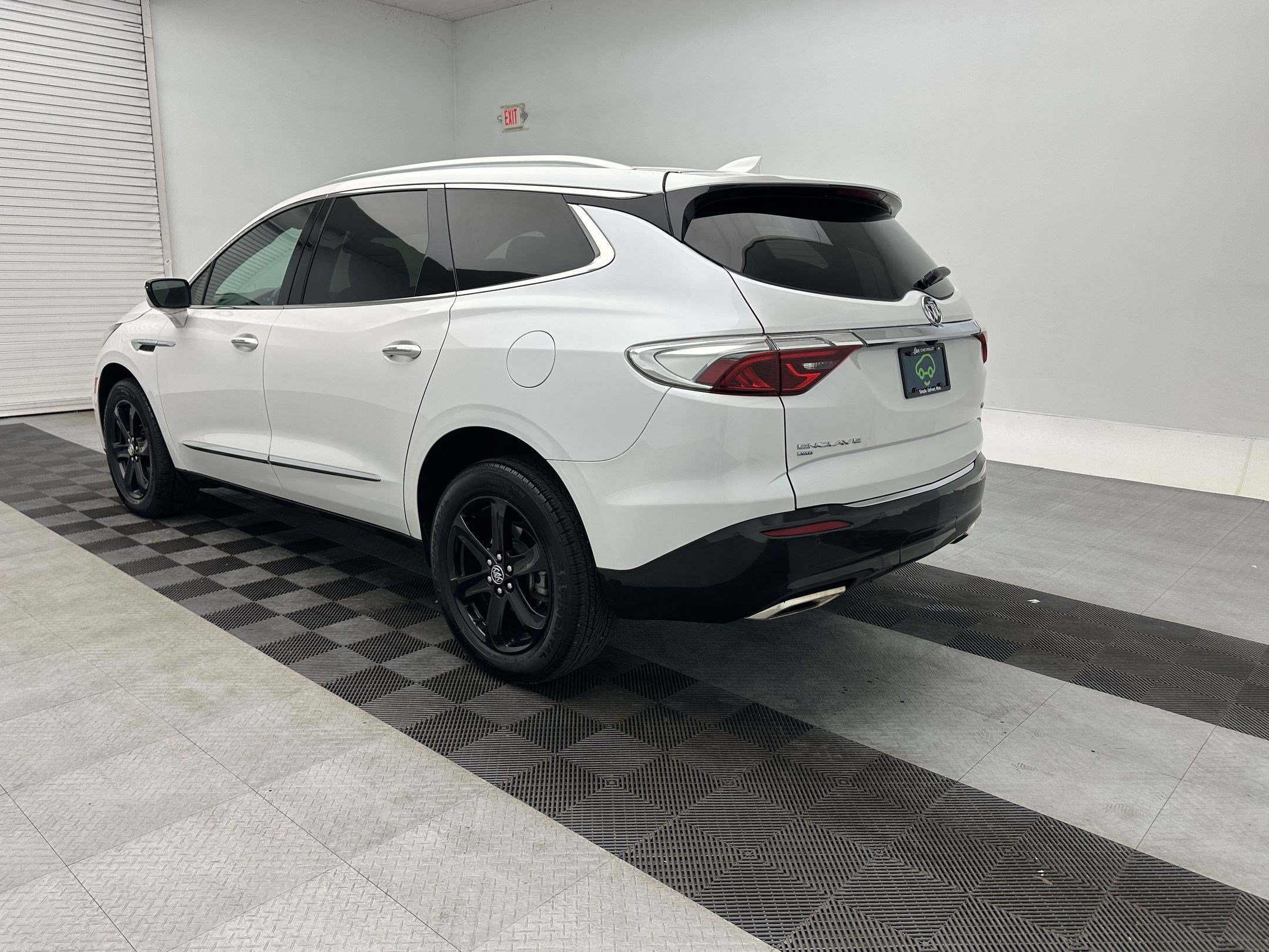 Certified 2023 Buick Enclave Essence w/ Sport Touring Edition AWD/4WD image 3