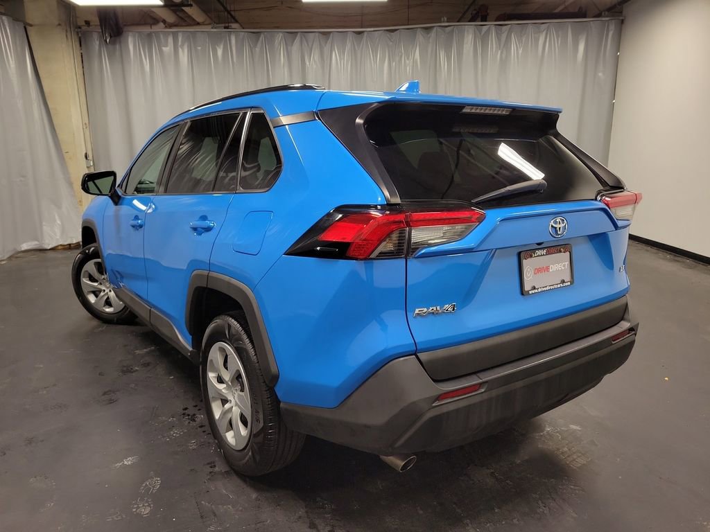 Used 2021 Toyota RAV4 LE image 6