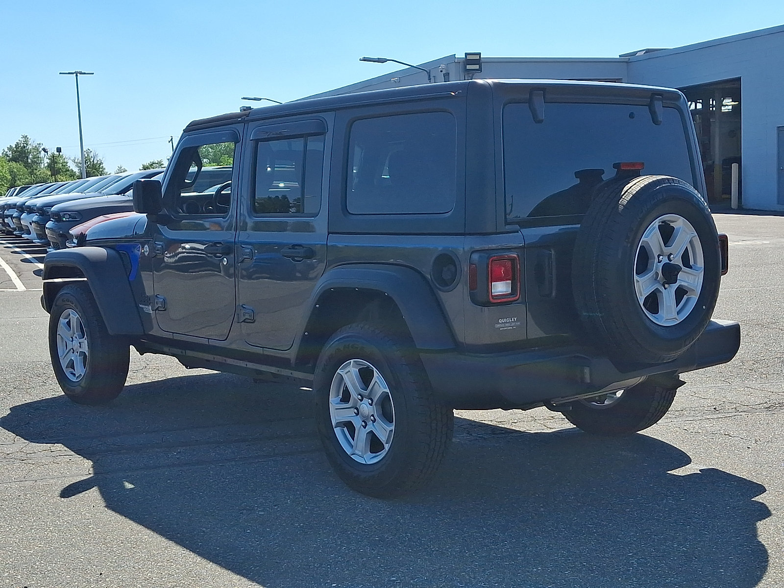 Used 2021 Jeep Wrangler 4WD Unlimited Sport image 4