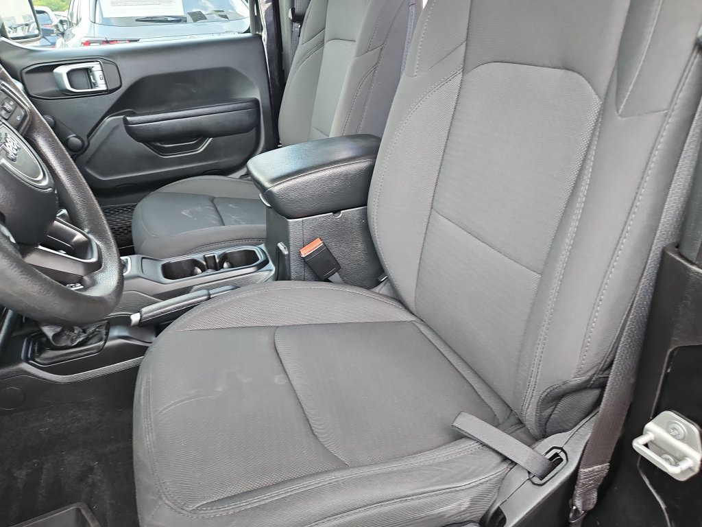 Used 2023 Jeep Wrangler Sport AWD/4WD image 12
