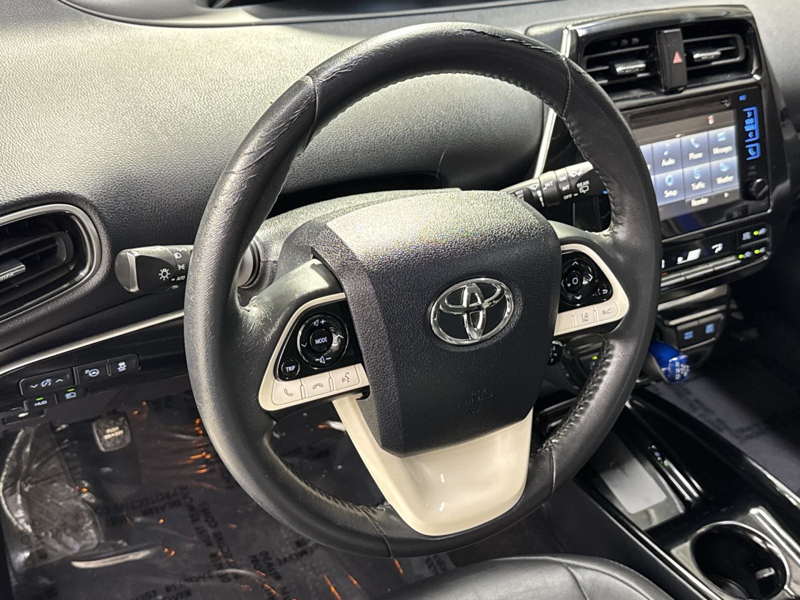 Used 2017 Toyota Prius Three w/ Advanced Technology Package FWD image 17