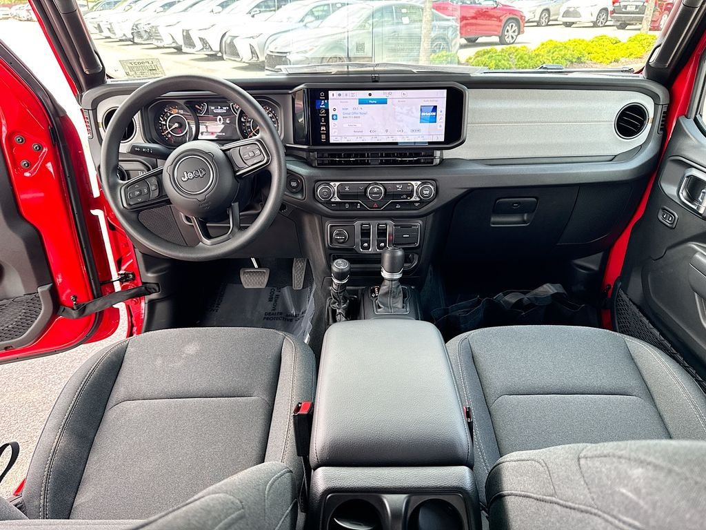 Used 2026 Jeep Wrangler Sport AWD/4WD image 24