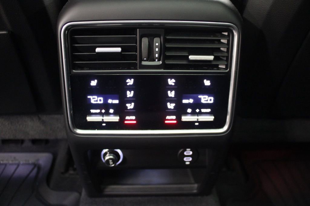 Certified 2023 Porsche Cayenne S Platinum image 31