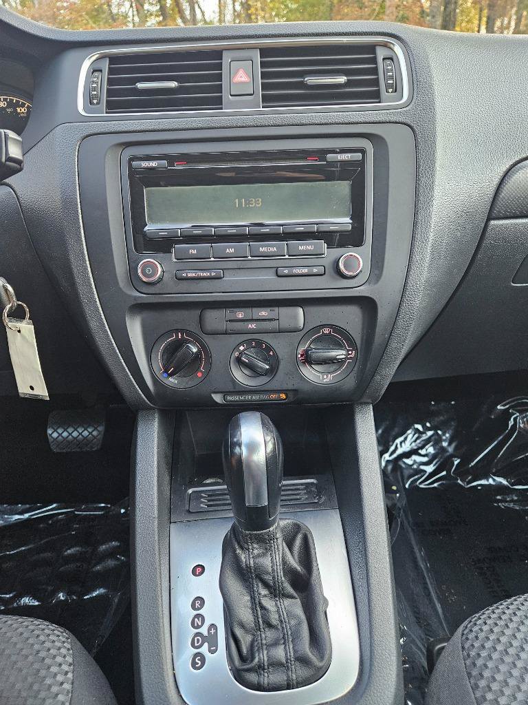 Used 2014 Volkswagen Jetta S FWD image 16