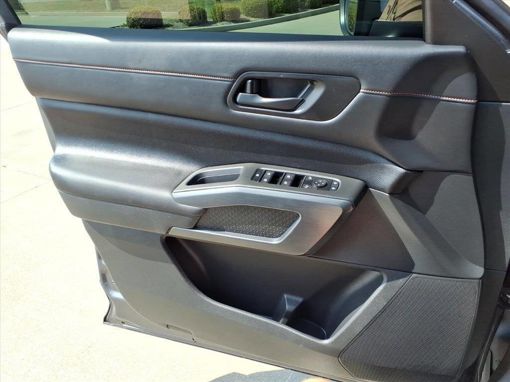 Used 2024 Nissan Pathfinder Rock Creek image 22