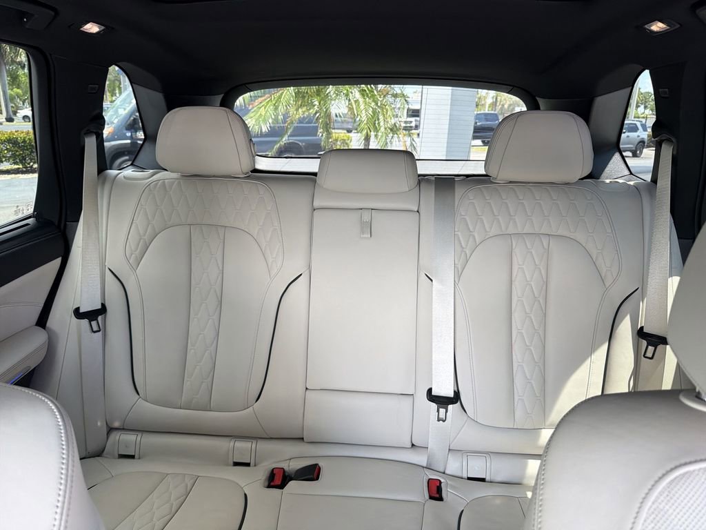 Used 2021 BMW X5 M50i w/ Executive Package AWD/4WD image 14