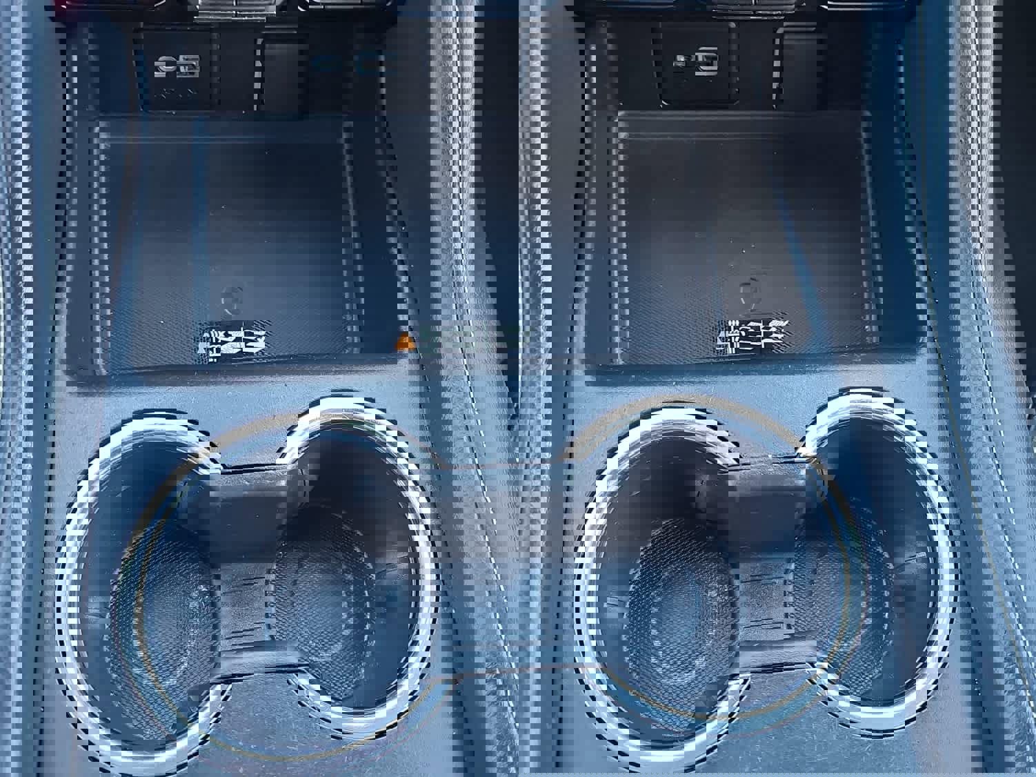 Used 2023 Chevrolet Suburban Premier image 21