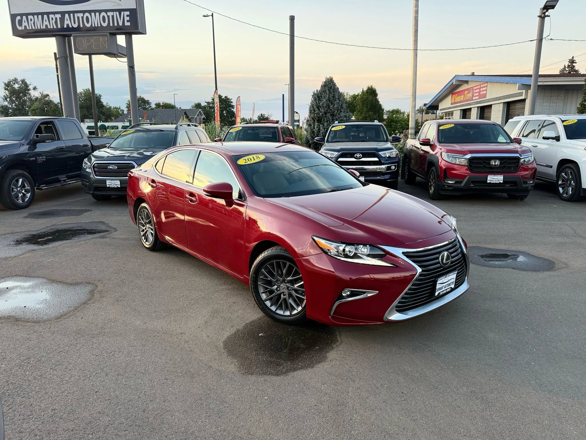 Used 2018 Lexus ES 350 w/ Premier Package image 2
