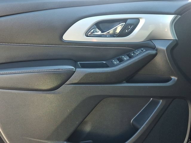 Used 2021 Chevrolet Traverse LS FWD image 14
