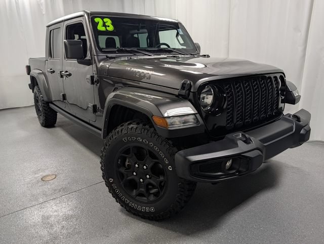 Used 2023 Jeep Gladiator Sport AWD/4WD image 2