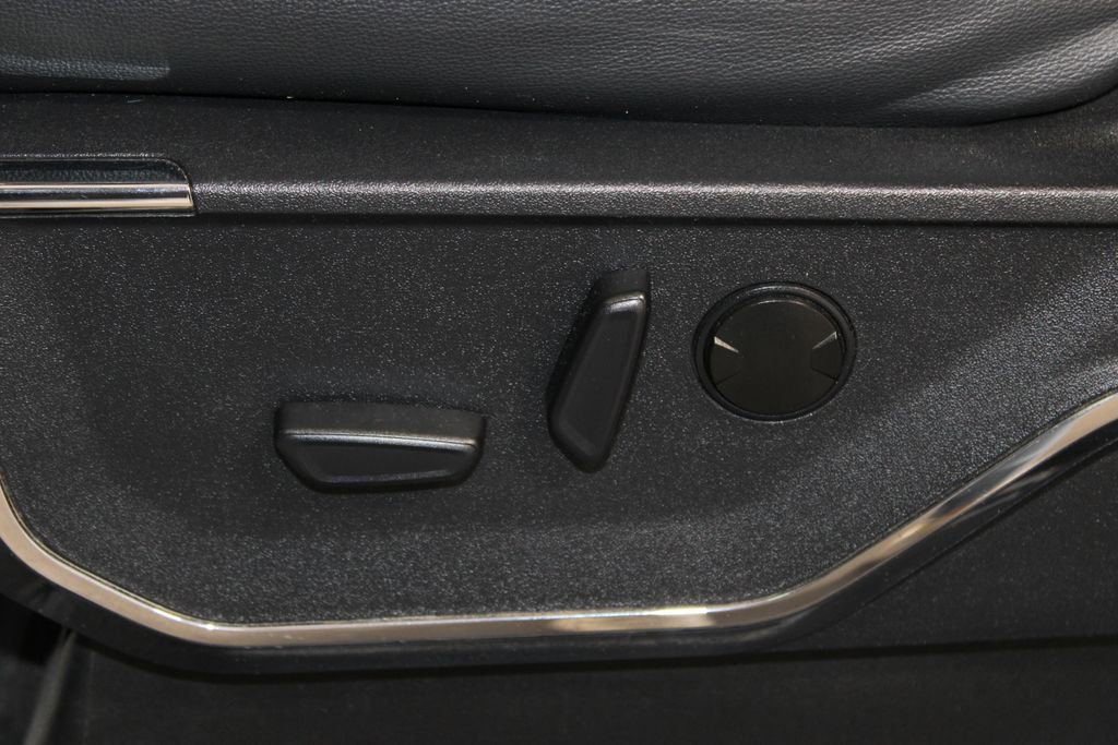 Used 2024 Ford F150 Lariat w/ Tow/Haul Package AWD/4WD image 22