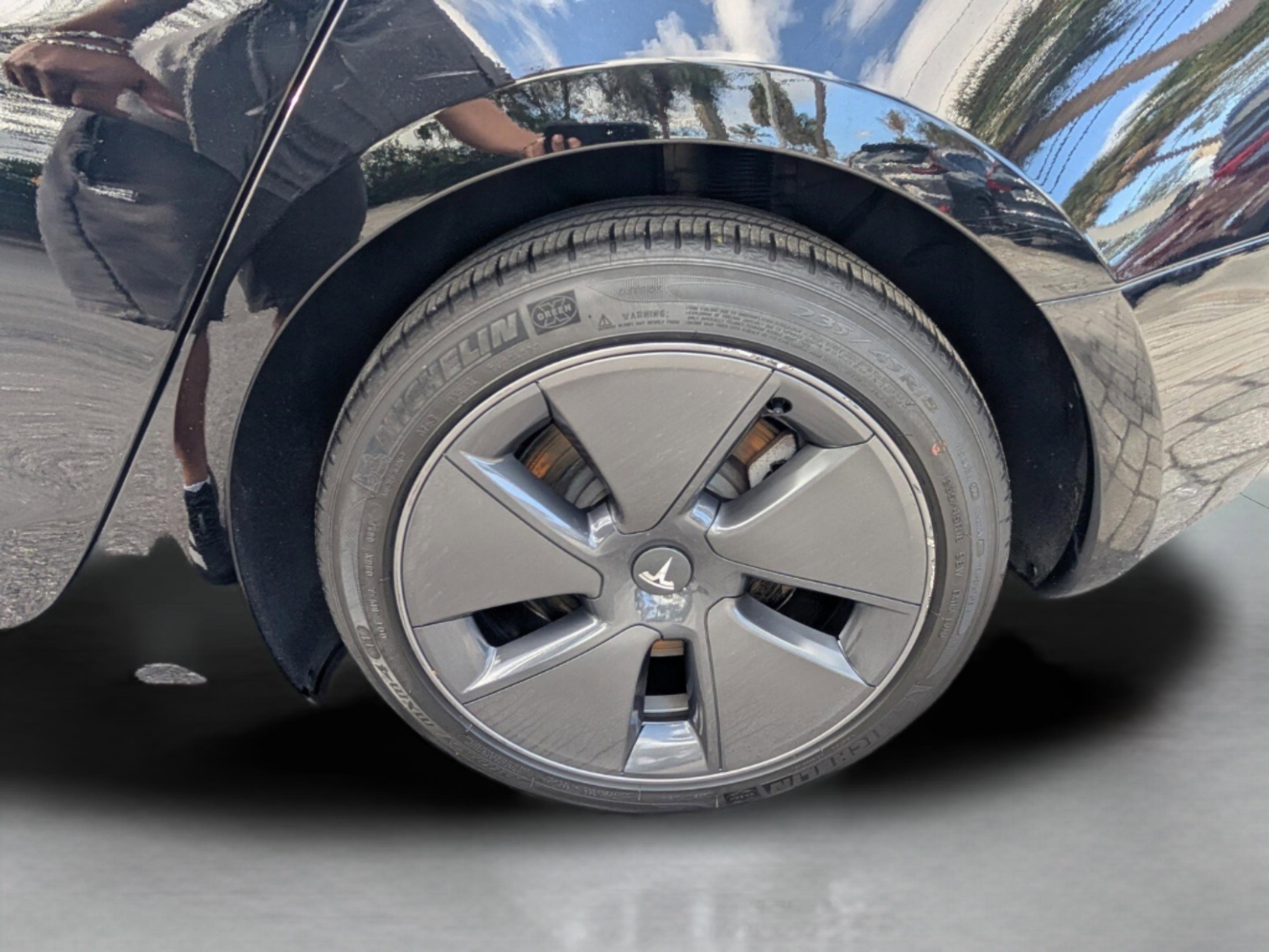 Used 2023 Tesla Model 3 Standard Range image 37