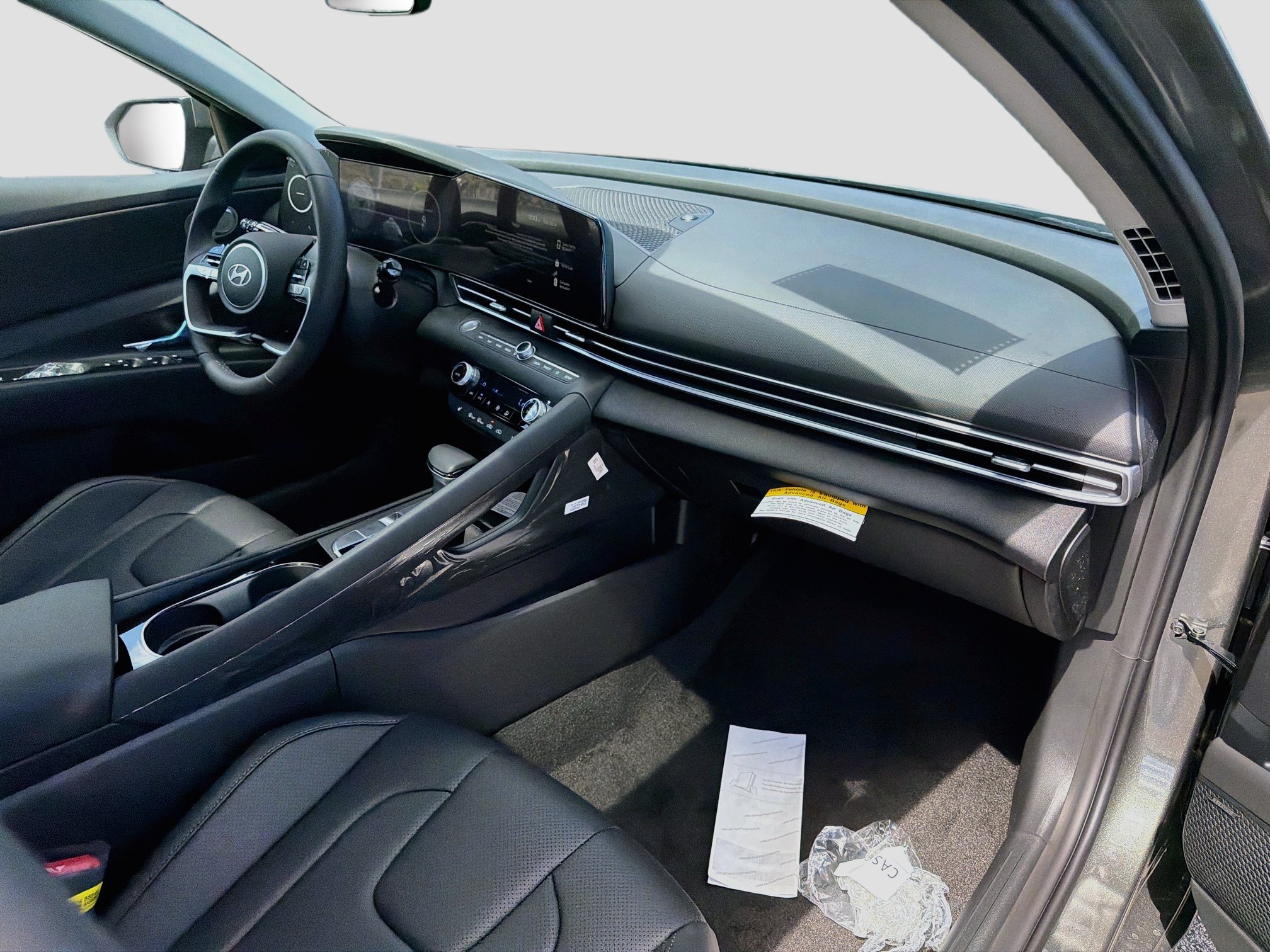 New 2026 Hyundai Elantra Limited FWD image 23