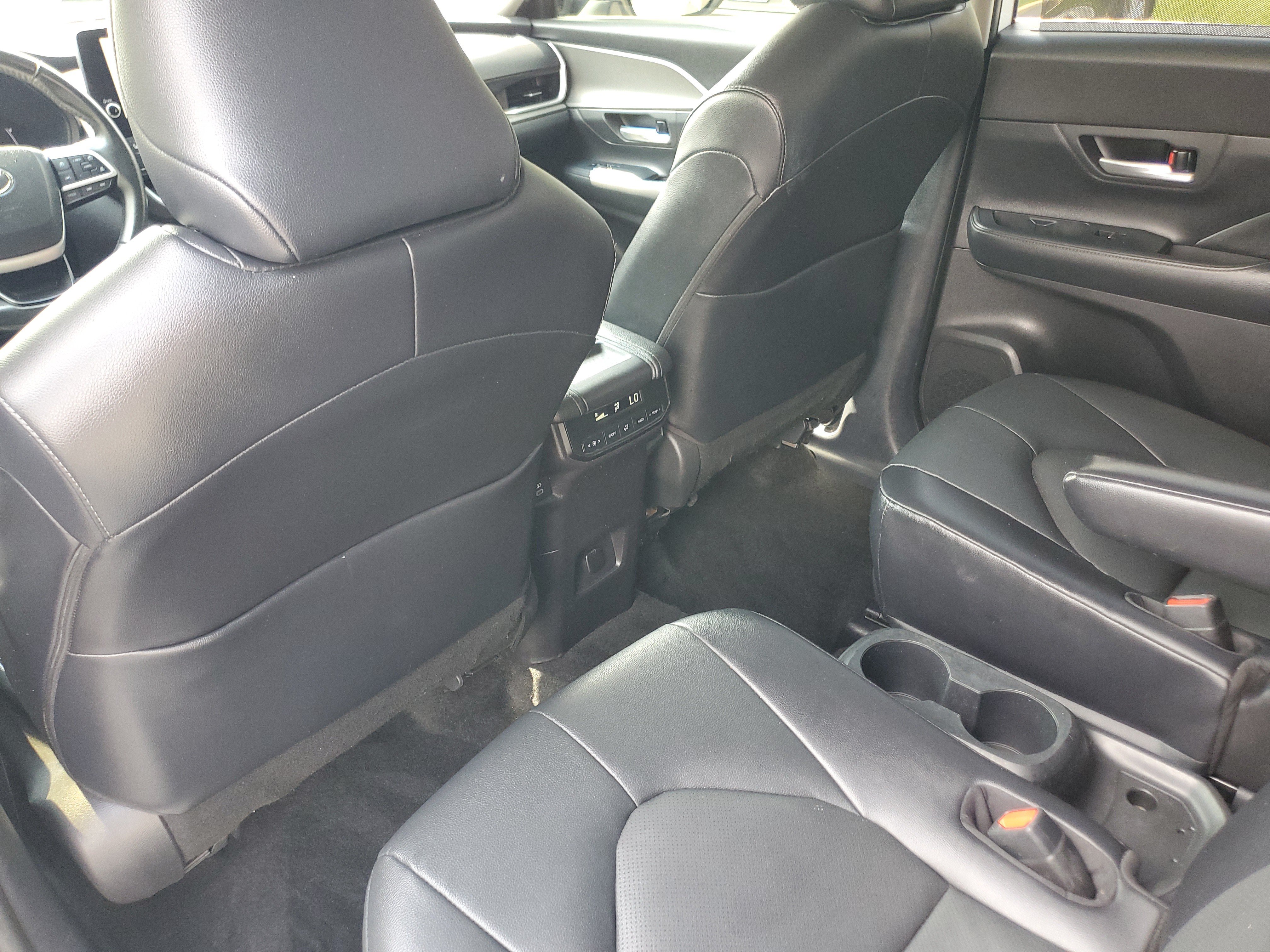 Certified 2024 Toyota Grand Highlander AWD image 12