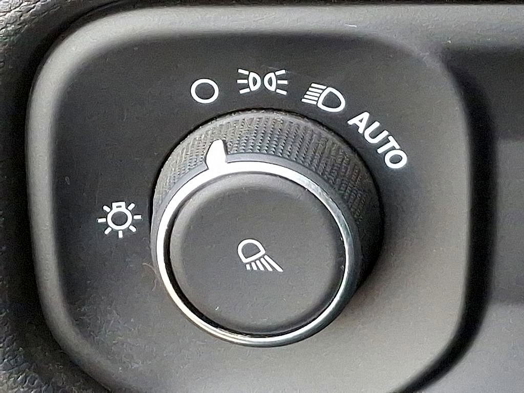 Used 2022 RAM 2500 Tradesman w/ Chrome Appearance Group AWD/4WD image 23