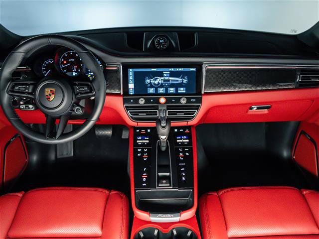 Certified 2026 Porsche Macan GTS AWD/4WD image 20