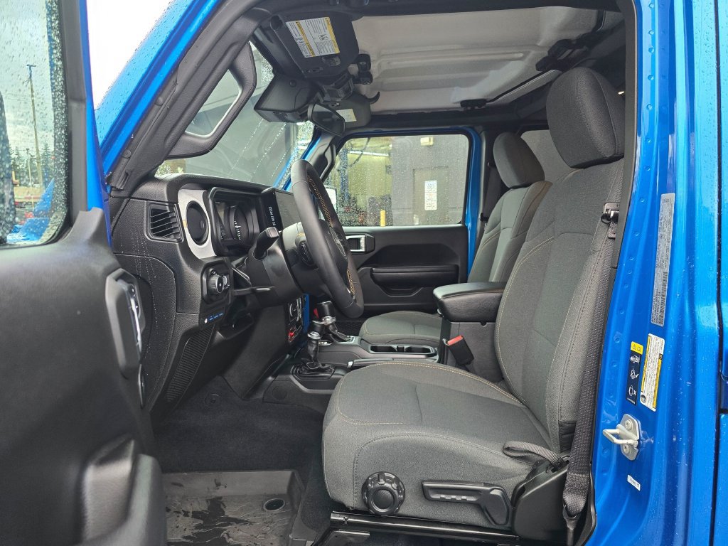 Used 2024 Jeep Wrangler Unlimited AWD/4WD image 19