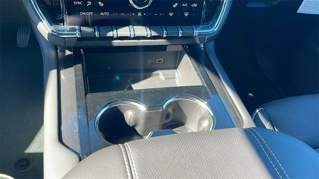 New 2026 GMC Yukon Elevation image 19