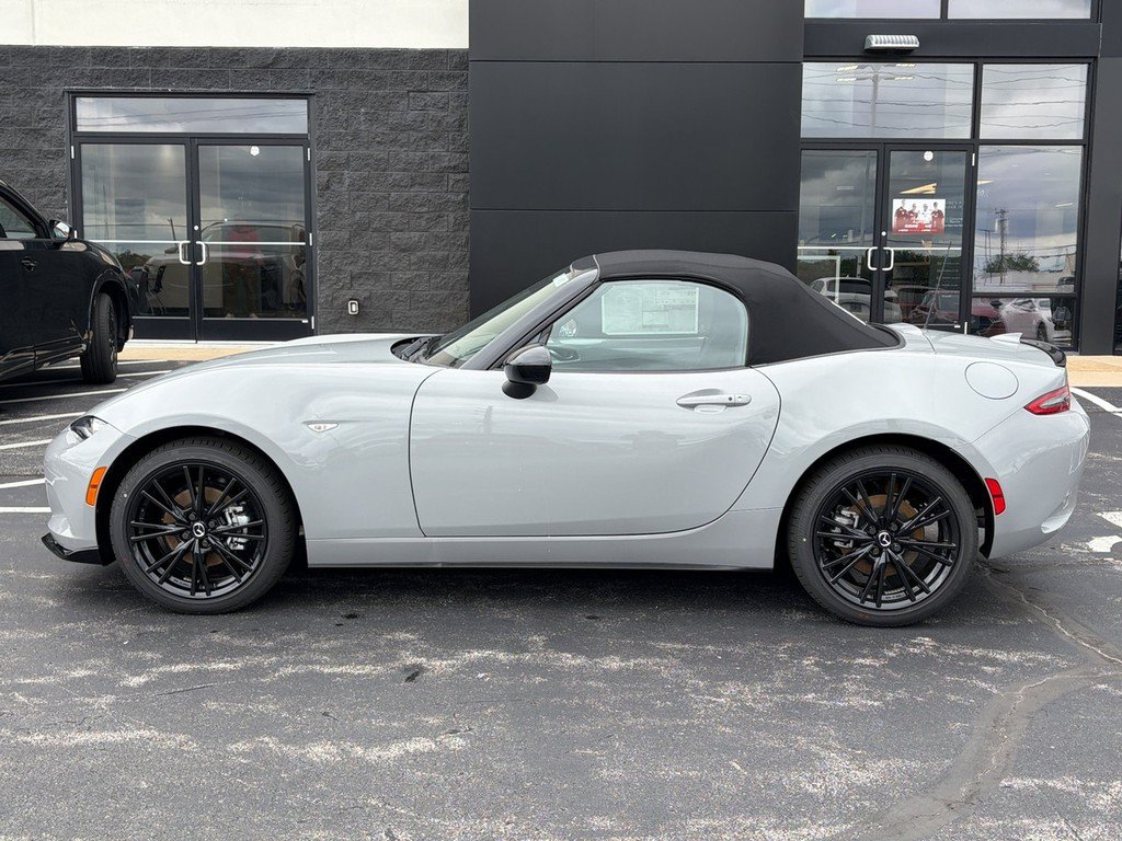 New 2026 MAZDA MX-5 Miata Club RWD image 2