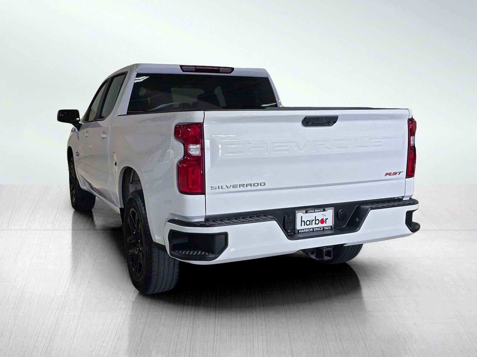 Used 2024 Chevrolet Silverado 1500 RST RWD image 5
