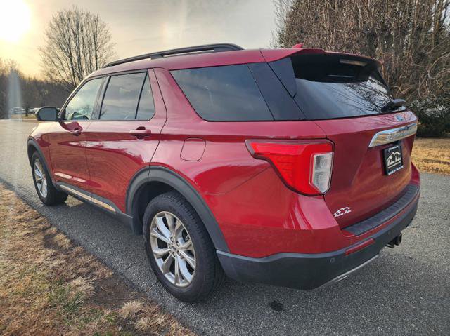 Used 2020 Ford Explorer XLT w/ Equipment Group 202A image 8