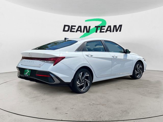 New 2025 Hyundai Elantra Limited image 7