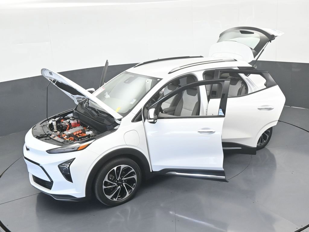 Used 2023 Chevrolet Bolt EUV Premier image 76
