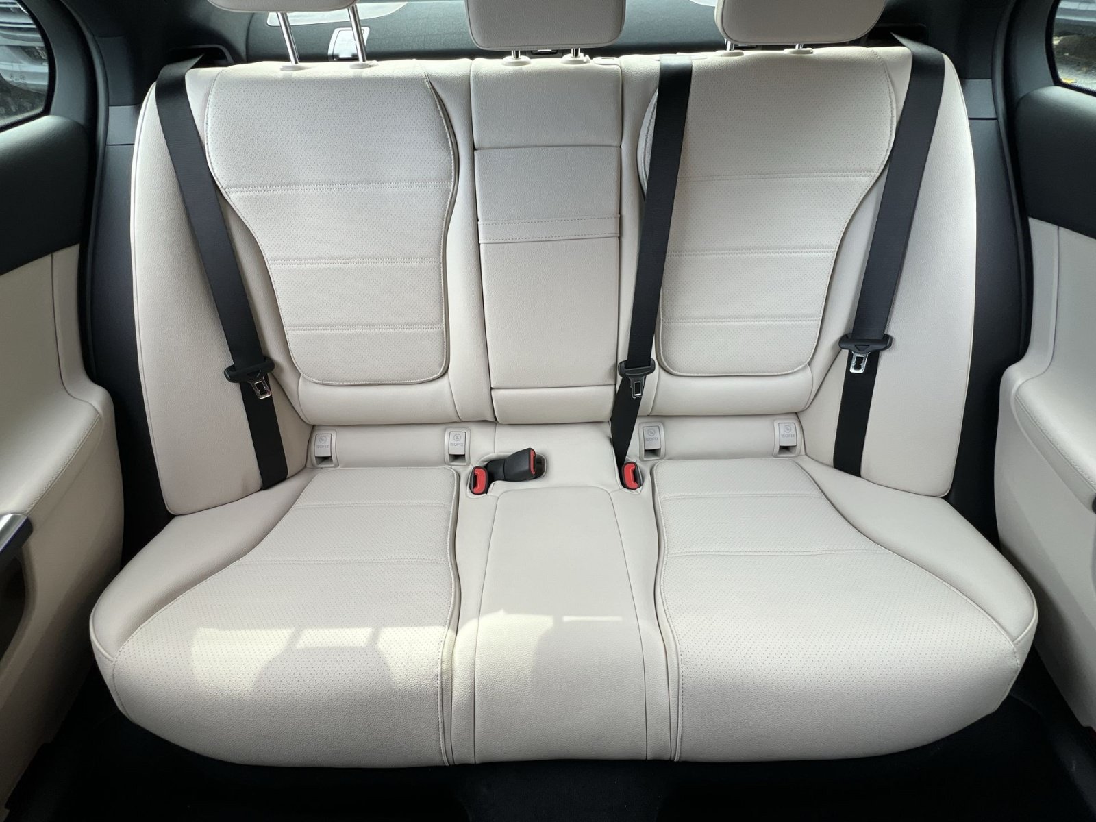 New 2027 Mercedes-Benz C 300 4MATIC Sedan image 15
