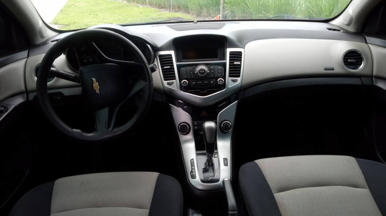Used 2016 Chevrolet Cruze LS FWD image 15