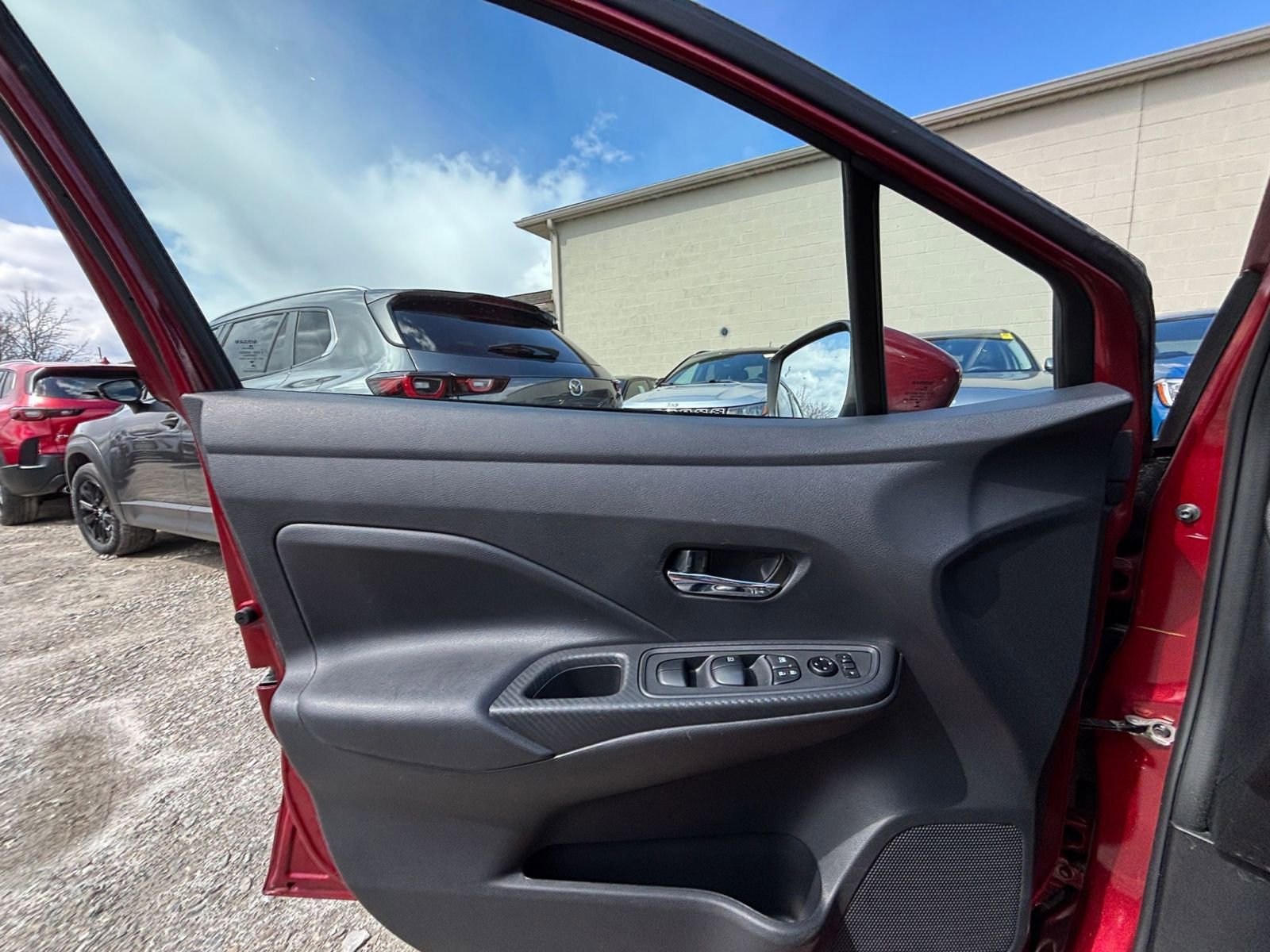 Used 2025 Nissan Versa SV image 18