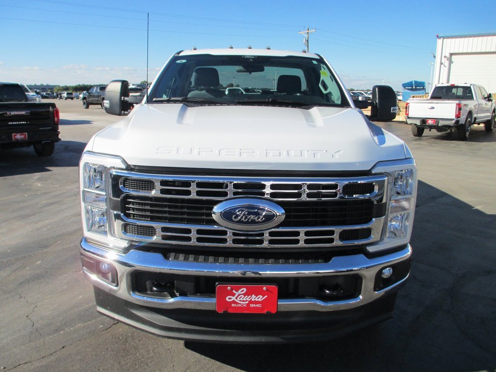 Used 2024 Ford F350 XLT w/ Snow Plow Prep Package image 10
