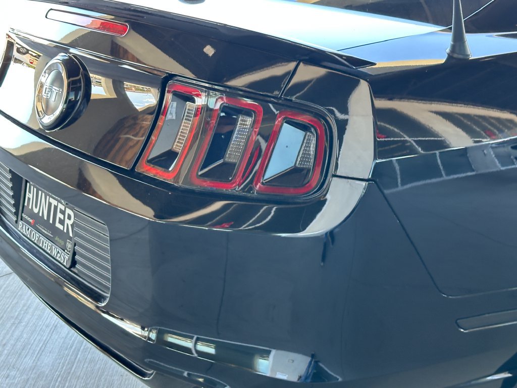 Used 2014 Ford Mustang GT Premium w/ Comfort Package RWD image 8