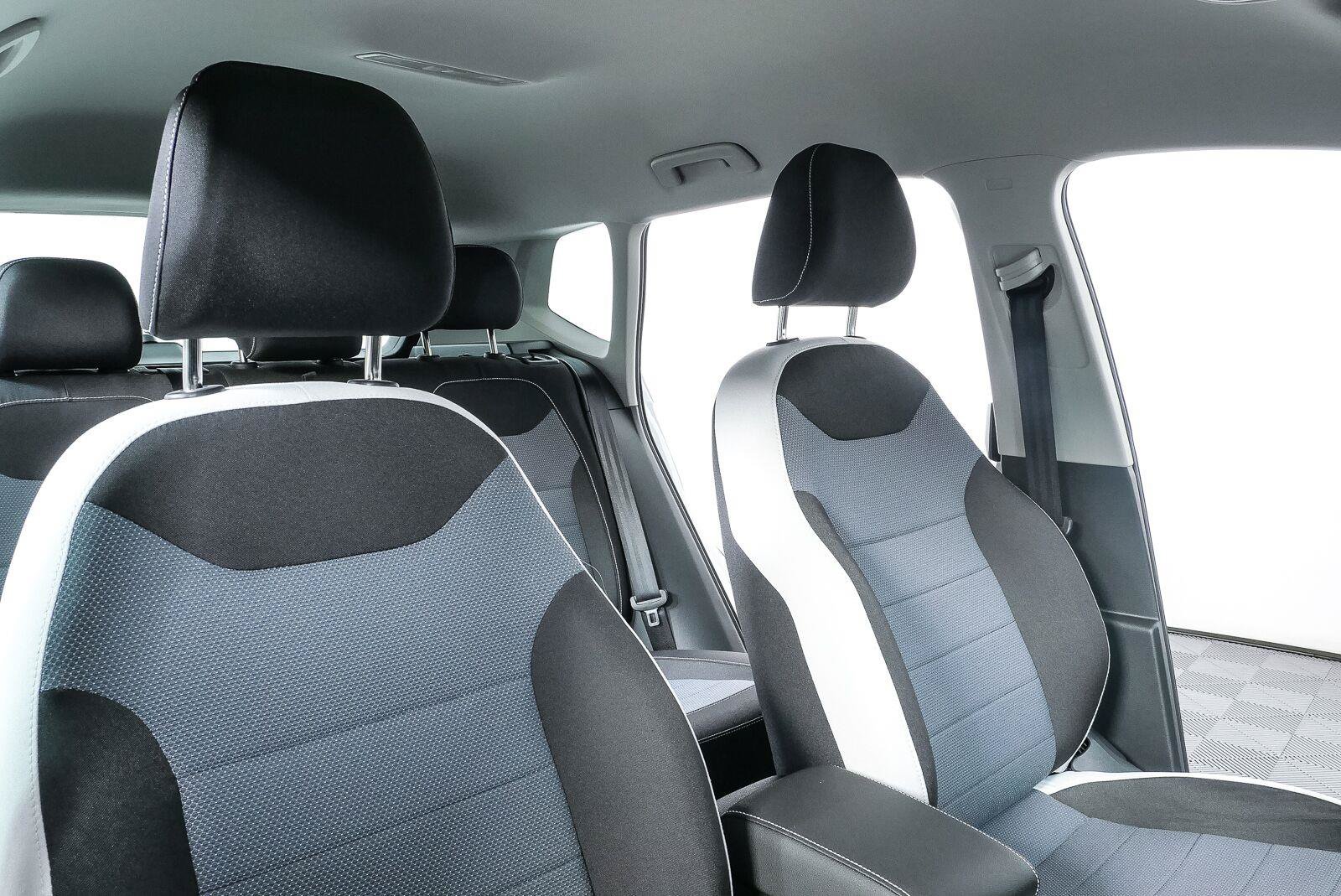 Certified 2025 Volkswagen Taos S FWD image 20
