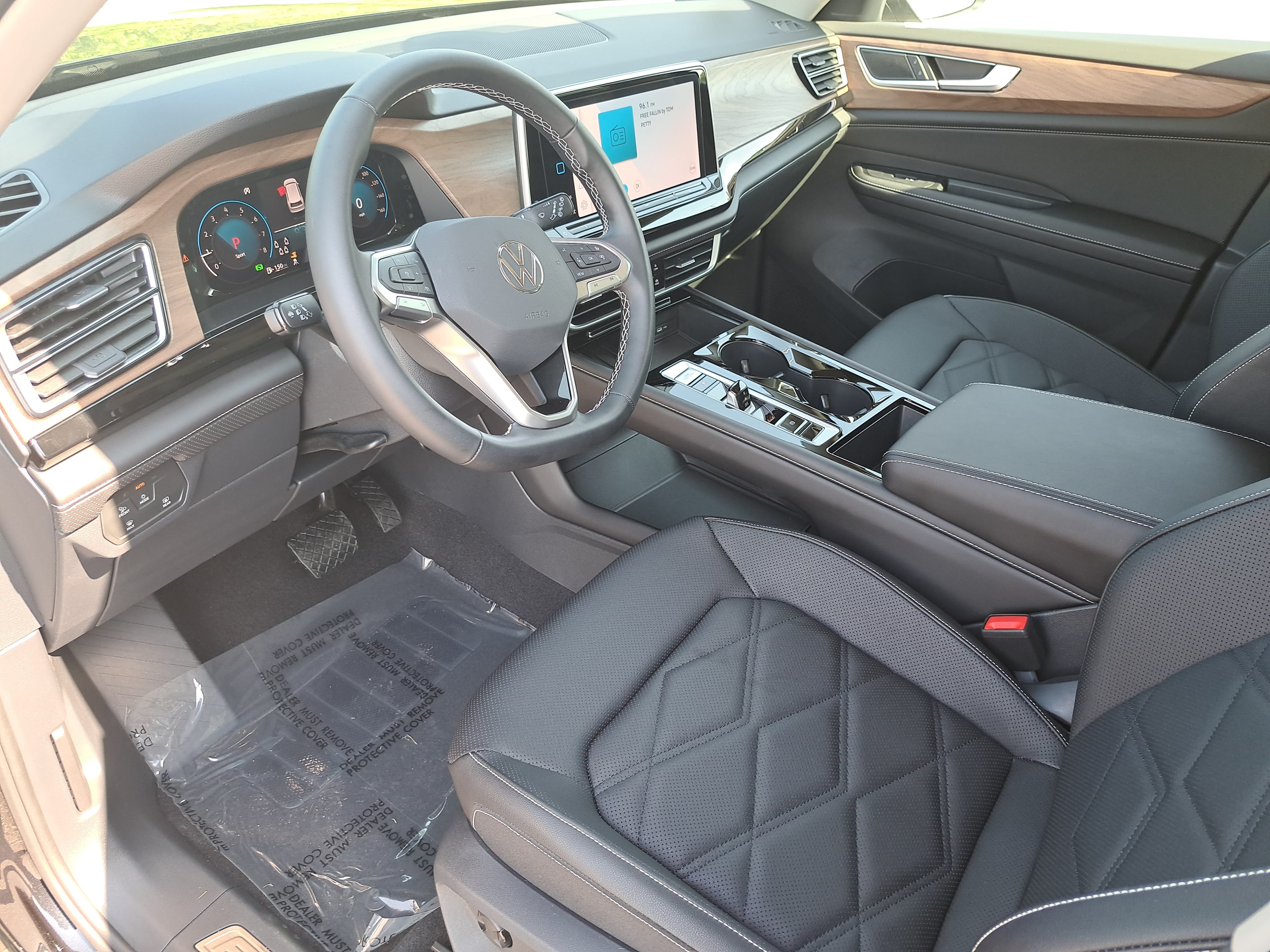 Used 2026 Volkswagen Atlas SE FWD image 17