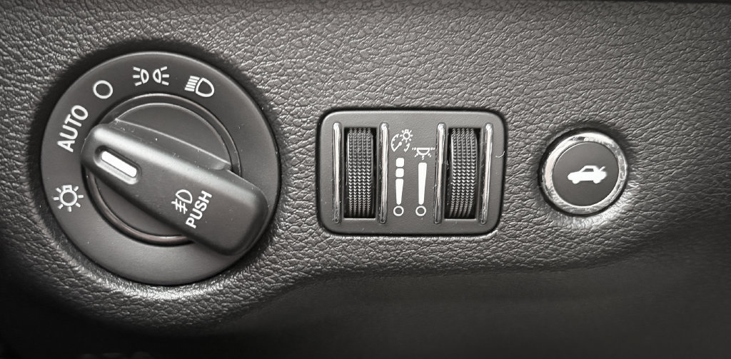 Used 2020 Dodge Charger GT RWD image 10
