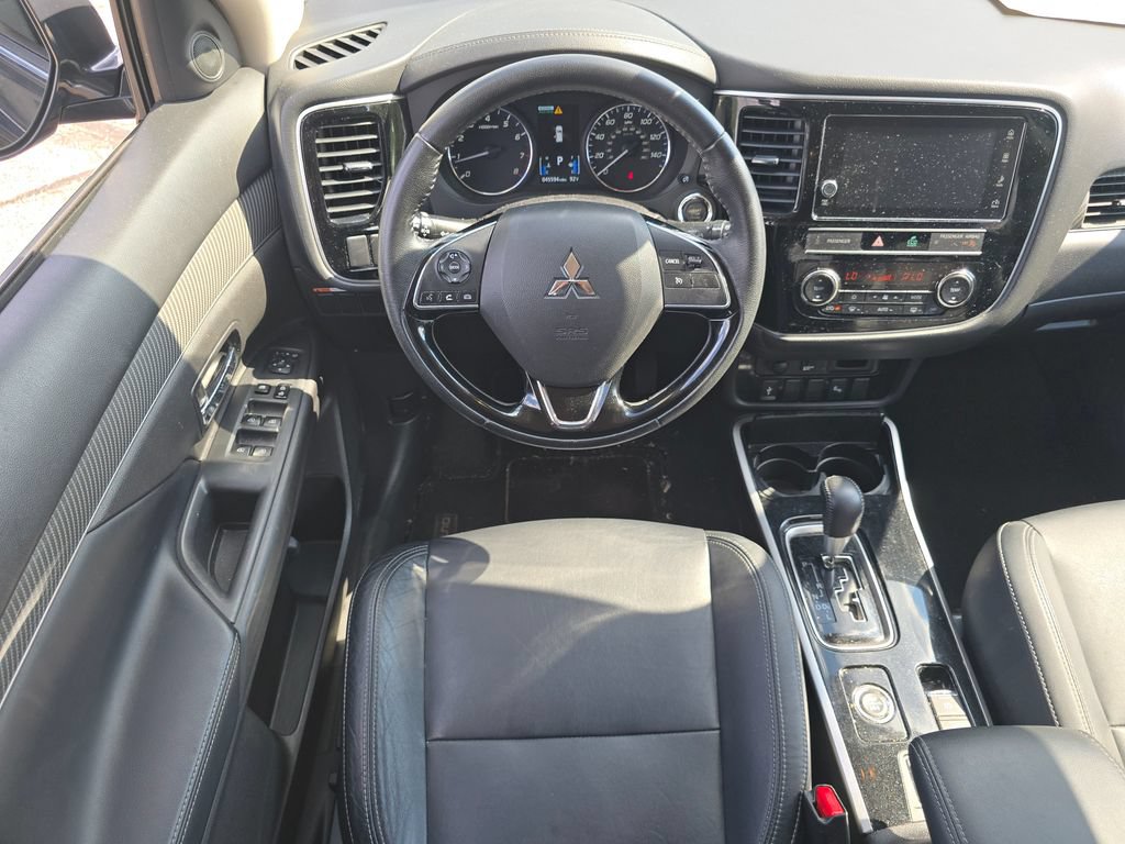 Used 2019 Mitsubishi Outlander AWD image 22