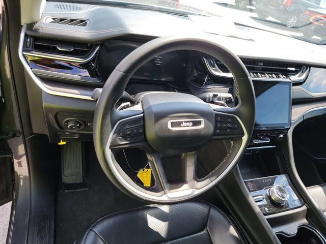 Used 2024 Jeep Grand Cherokee Limited 4xe AWD/4WD image 7