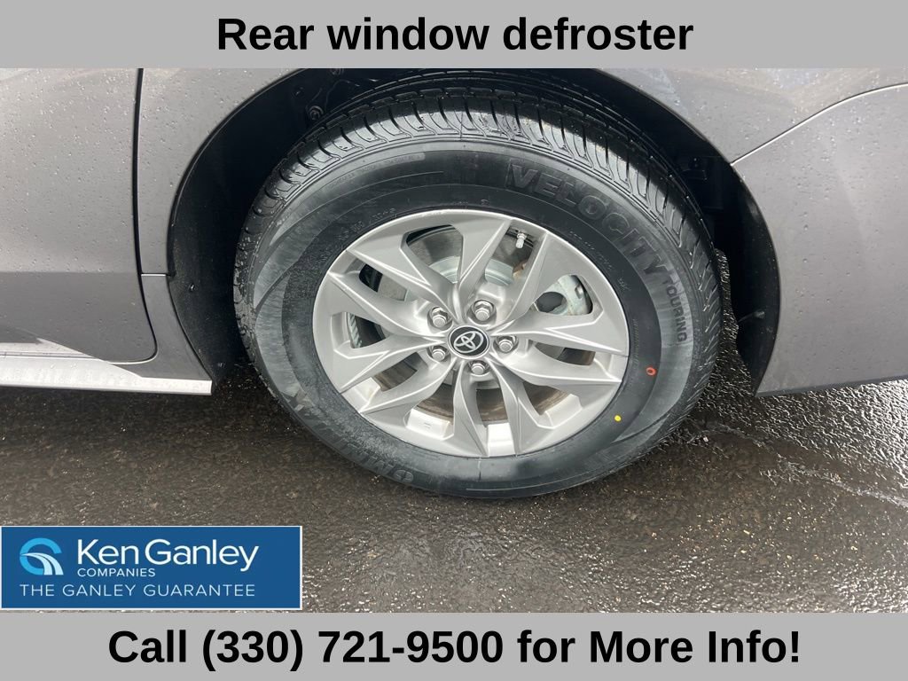 Used 2024 Toyota Sienna XLE image 23