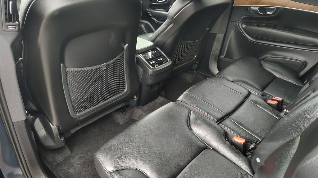 Certified 2023 Volvo XC90 B5 Plus w/ Protection Package Premier image 28