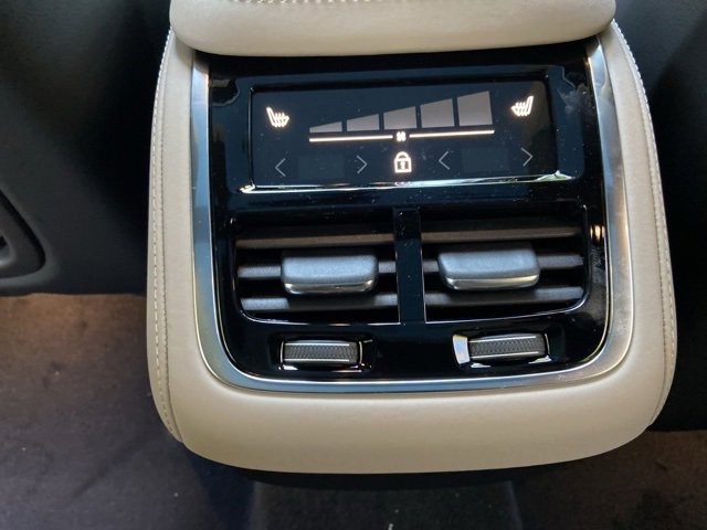 New 2026 Volvo XC90 B6 Ultra image 14