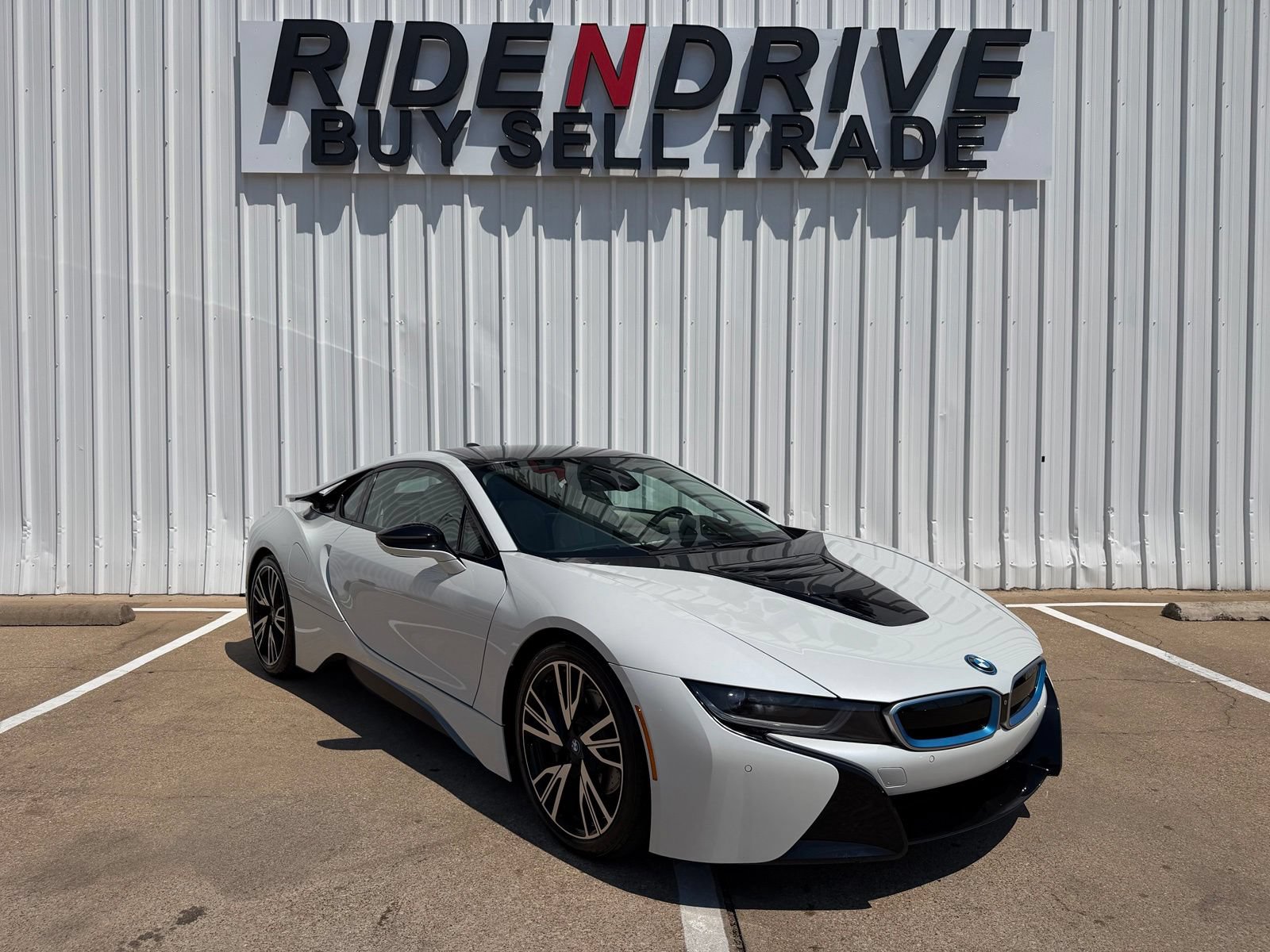 Used 2019 BMW i8 Coupe AWD/4WD image 9
