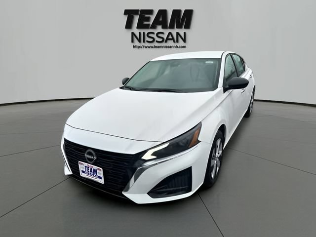Certified 2025 Nissan Altima 2.5 S FWD image 13