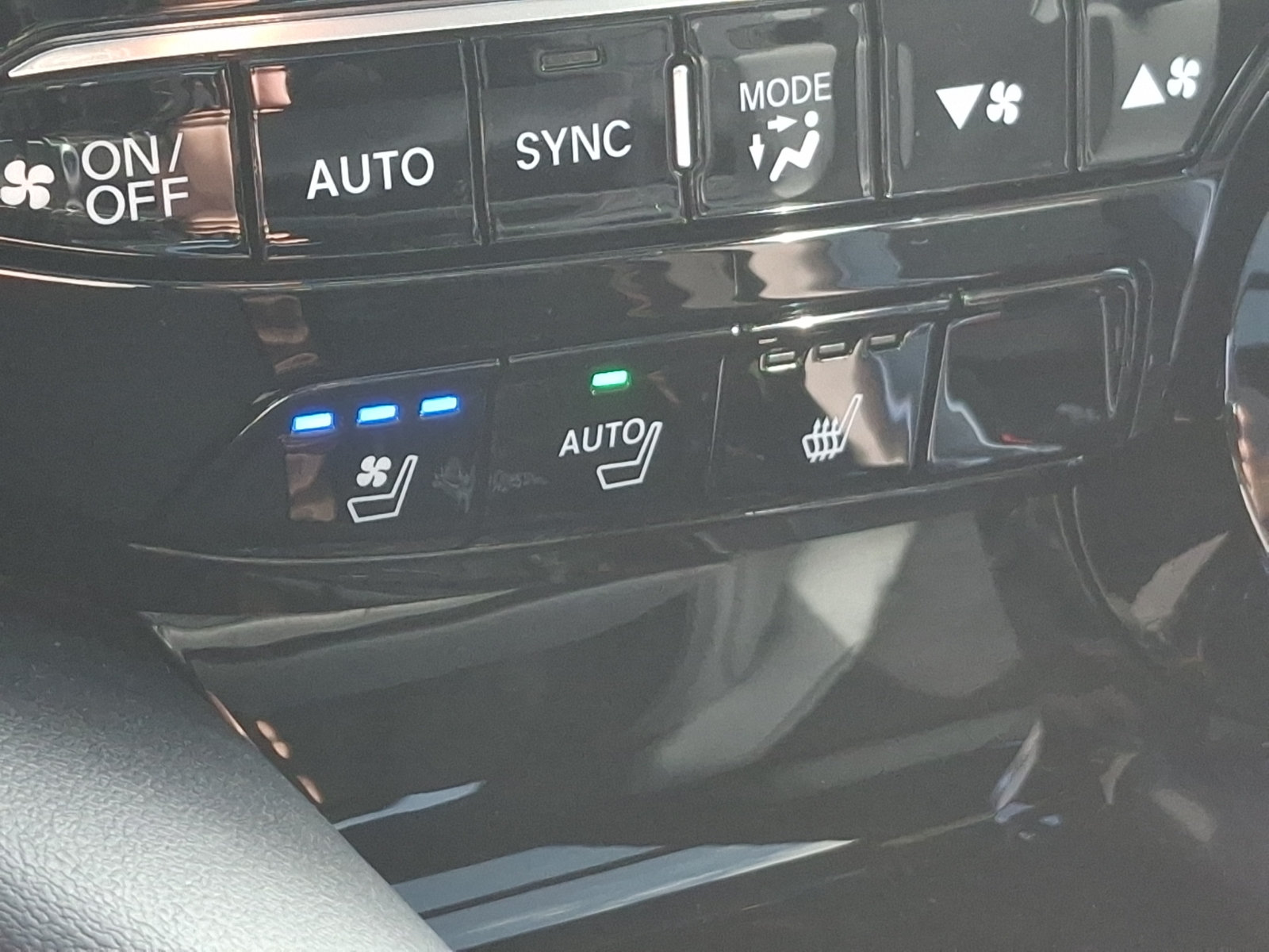 Used 2023 Acura MDX A-Spec AWD/4WD image 27