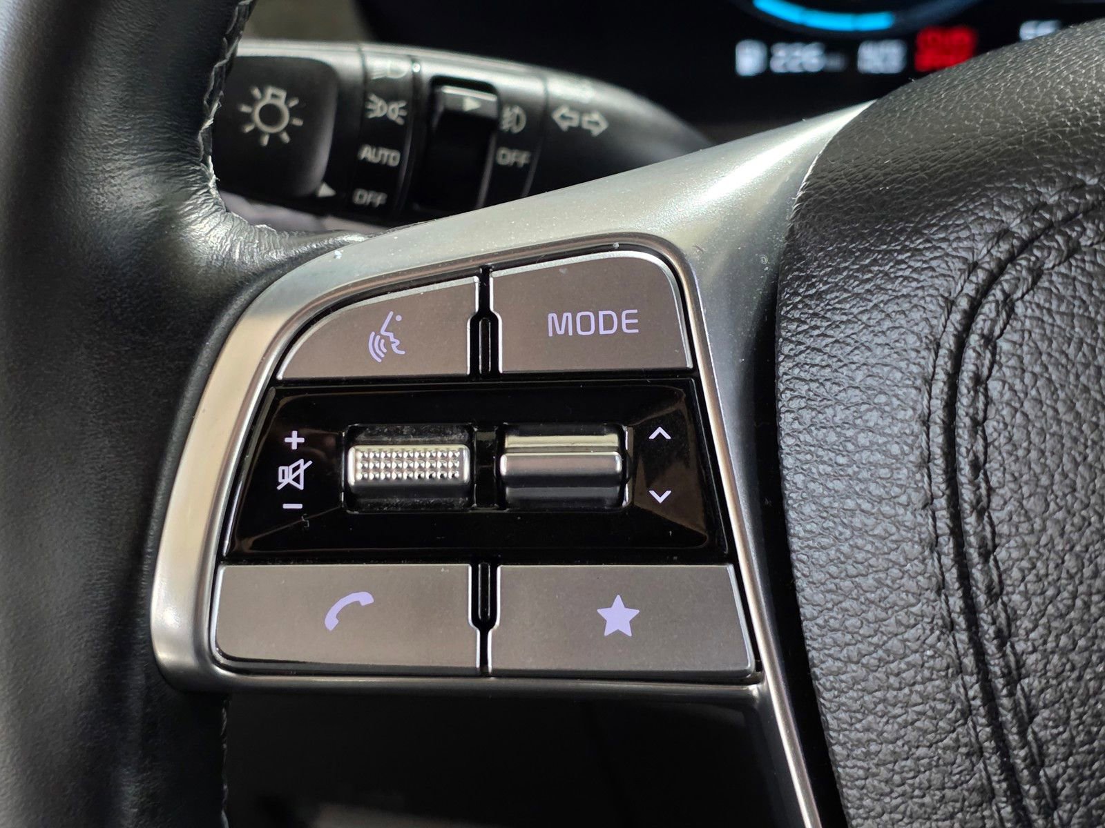 Used 2023 Kia Telluride SX X-Pro image 34