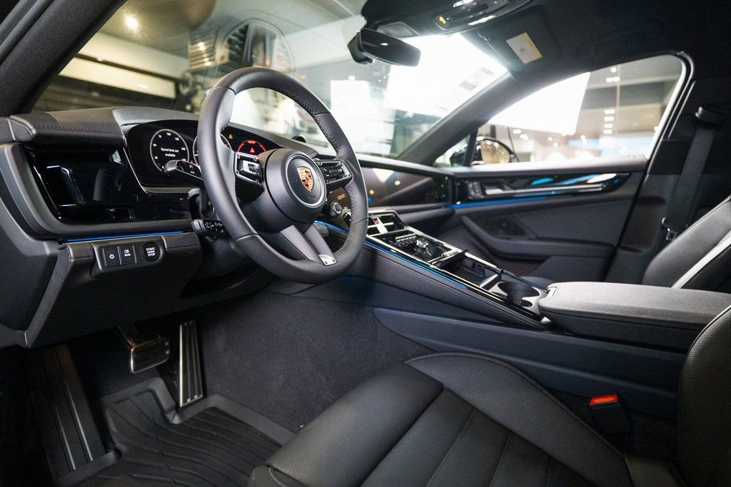 New 2026 Porsche Panamera 4 AWD/4WD image 4