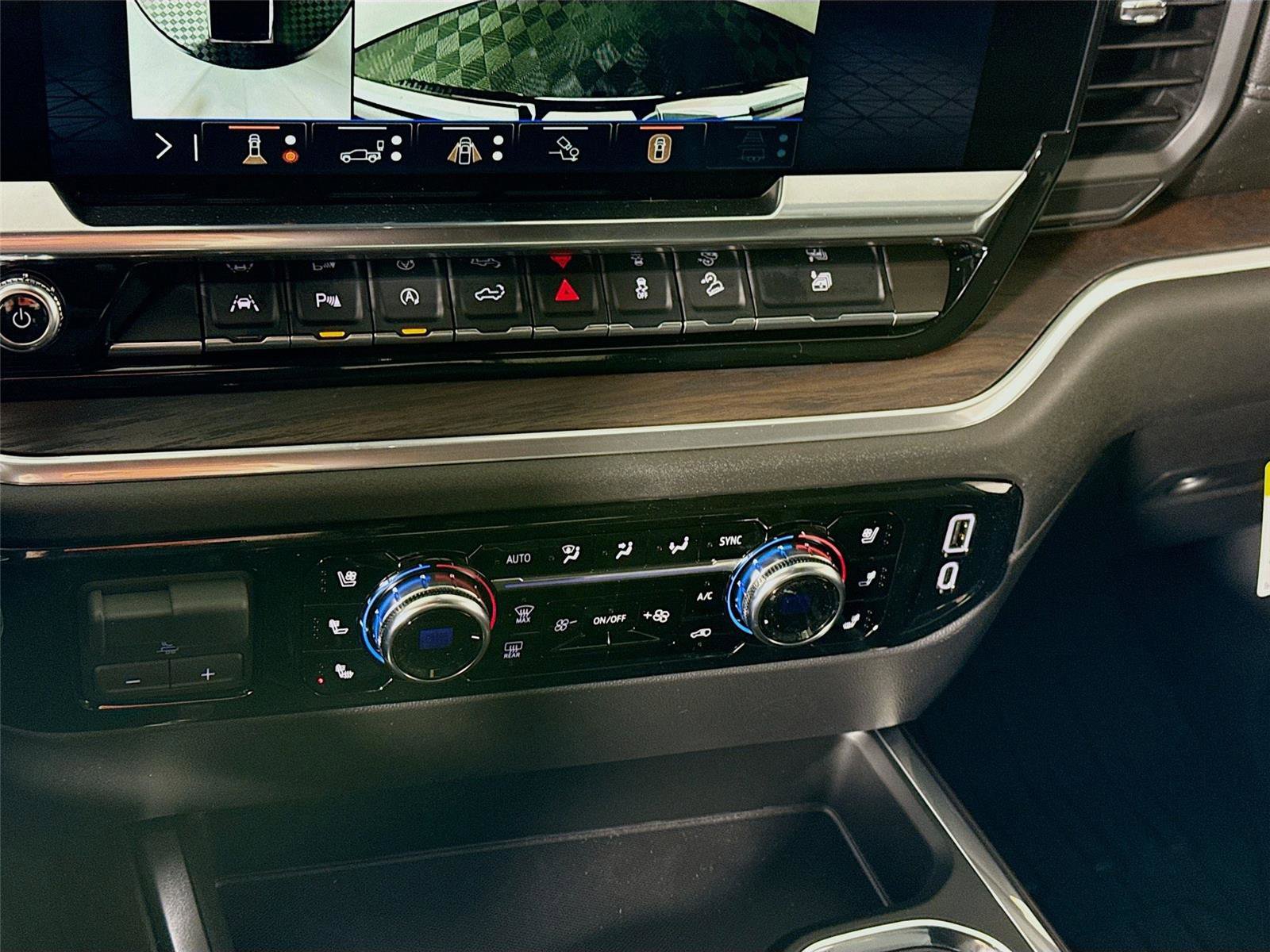 New 2026 GMC Sierra 1500 SLT w/ SLT Premium Plus Package image 11