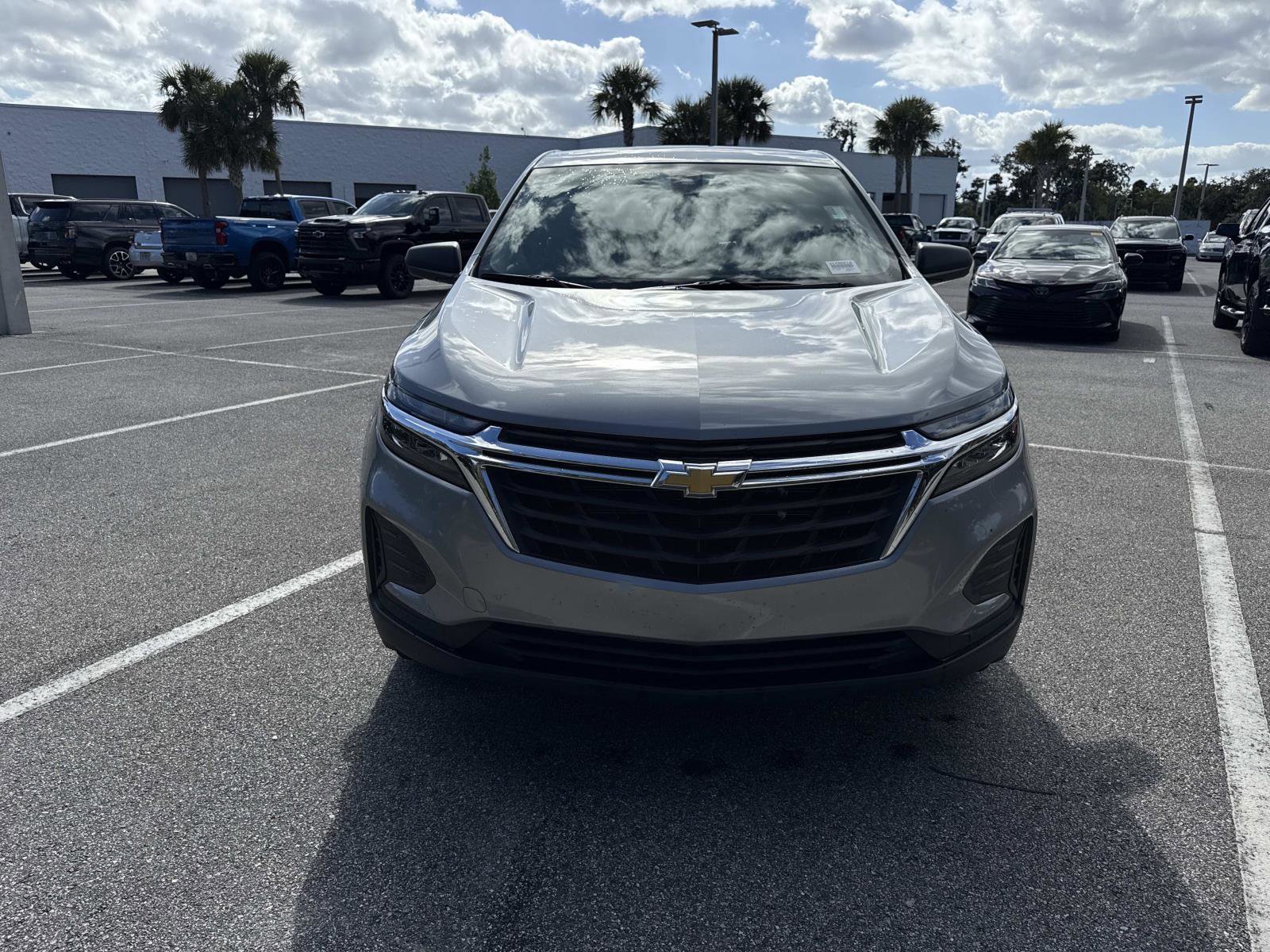 Used 2024 Chevrolet Equinox LS w/ LS Convenience Package image 8