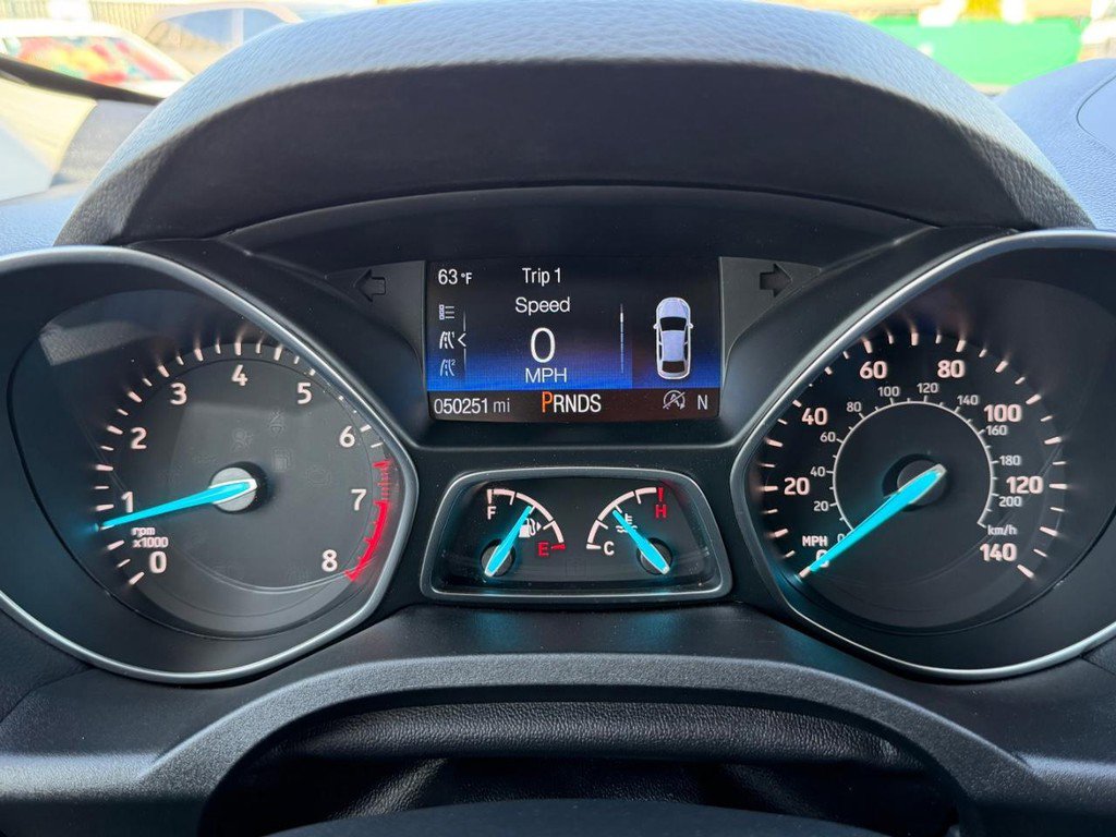 Used 2017 Ford Escape SE AWD/4WD image 29
